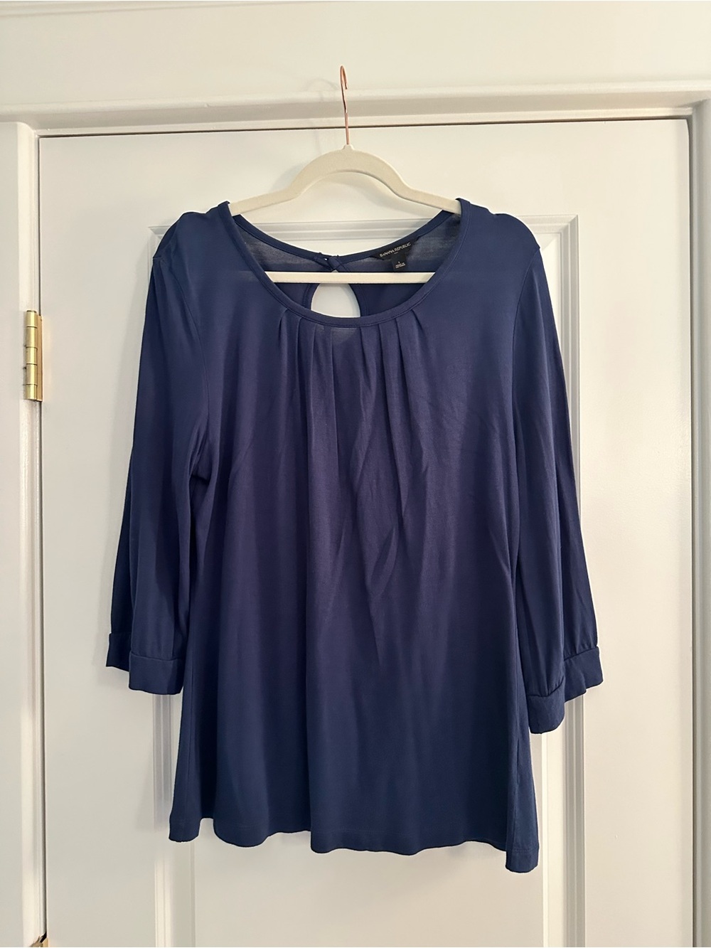 Banana Republic Women’s Navy Blue Keyhole 3/4 Sleeve Knit Scoop Neck Top Size L